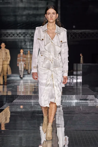 Look 11